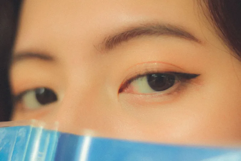 Sourcils parfaits : mythe ou réalité ? Ce que personne ne vous dit vraiment